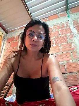 Snapshot of YadiraOrozco chatting on January 8, 2026, 12:00 pm YadiraOrozco online show from January 8, 2026, 12:00 pm