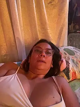 Snapshot of YadiraOrozco chatting on September 14, 2025, 11:32 am YadiraOrozco online show from September 14, 2025, 11:32 am