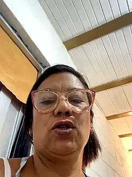 Snapshot of YadiraOrozco chatting on September 8, 2025, 3:22 pm YadiraOrozco online show from September 8, 2025, 3:22 pm