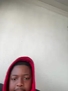 Snapshot of DaddyMyles chatting on July 7, 2026, 8:29 am DaddyMyles online show from July 7, 2026, 8:29 am