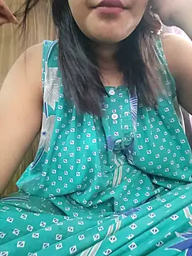 Snapshot of Tasty_Crush chatting on September 9, 2025, 4:44 am Tasty Crush online show from September 9, 2025, 4:44 am