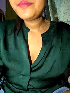 Snapshot of Tasty_Crush chatting on October 15, 2025, 7:33 pm Tasty Crush online show from October 15, 2025, 7:33 pm