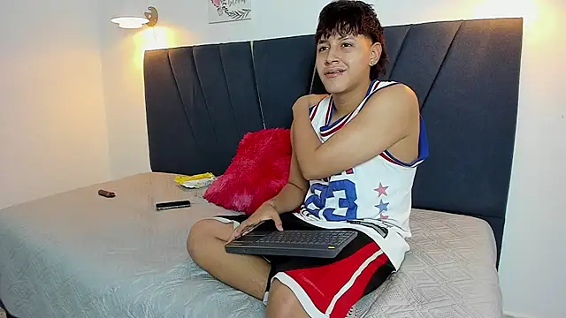 zeusapollofuck online show from November 25, 2025, 11:27 pm