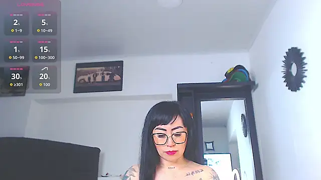 Snapshot of Vicky_hotmilf chatting on May 13, 2026, 8:21 am Vicky hotmilf online show from May 13, 2026, 8:21 am