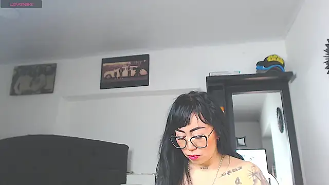 Vicky hotmilf online show from May 1, 2026, 8:19 am