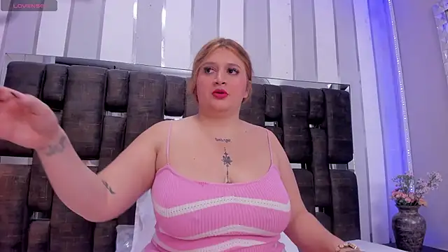 BriannaBBW online show from September 19, 2025, 4:49 am