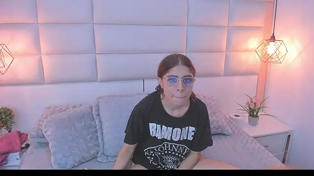 Gaby louse online show from May 8, 2026, 2:04 am