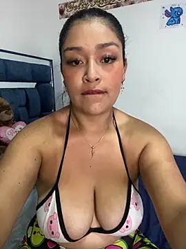 Snapshot of Aurora_fire1 chatting on February 25, 2026, 4:18 pm Aurora fire1 online show from February 25, 2026, 4:18 pm