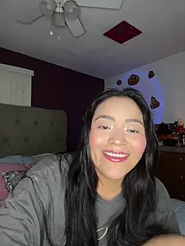 MyHoneyFrida online show from November 5, 2025, 3:31 am