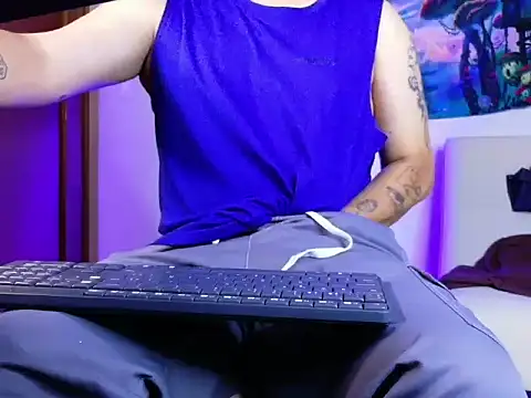 Snapshot of Zoldyck_420 chatting on October 20, 2025, 6:48 am Zoldyck 420 online show from October 20, 2025, 6:48 am