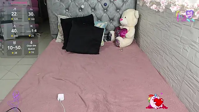 Snapshot of EmilyCoy_ chatting on July 8, 2026, 11:33 am EmilyCoy online show from July 8, 2026, 11:33 am