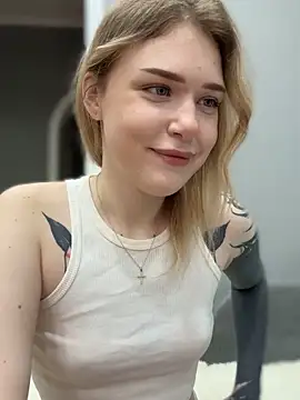 elliss  online show from October 11, 2025, 7:42 am