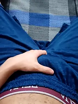 Snapshot of Rafss12cm chatting on October 7, 2025, 7:48 pm Rafss12cm online show from October 7, 2025, 7:48 pm