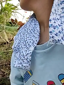 Tin tanny online show from November 22, 2025, 8:35 am