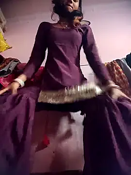 Snapshot of Hot_Mayra_ chatting on November 1, 2025, 8:41 am Hot Mayra online show from November 1, 2025, 8:41 am