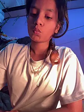 Snapshot of Hot_Mayra_ chatting on January 6, 2026, 6:28 am Hot Mayra online show from January 6, 2026, 6:28 am