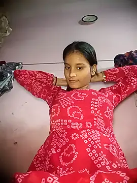 Snapshot of Hot_Mayra_ chatting on November 12, 2025, 5:00 am Hot Mayra online show from November 12, 2025, 5:00 am