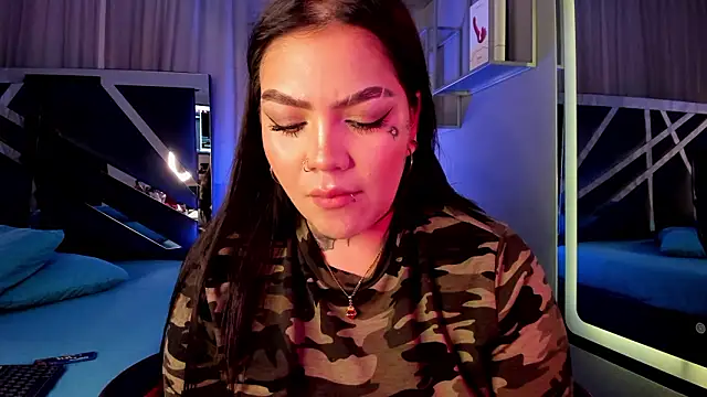 MAGIC TESSA online show from February 18, 2026, 7:21 pm