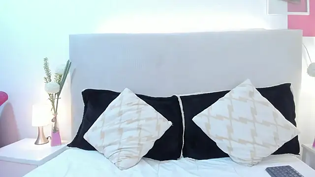 Snapshot of Angel_Velvet chatting on March 25, 2026, 8:30 pm Angel Velvet online show from March 25, 2026, 8:30 pm