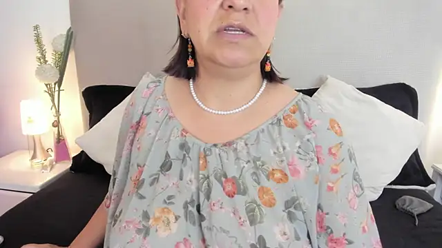 Snapshot of Angel_Velvet chatting on March 31, 2026, 8:11 pm Angel Velvet online show from March 31, 2026, 8:11 pm