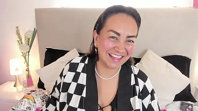 Snapshot of Angel_Velvet chatting on March 12, 2026, 6:34 pm Angel Velvet online show from March 12, 2026, 6:34 pm