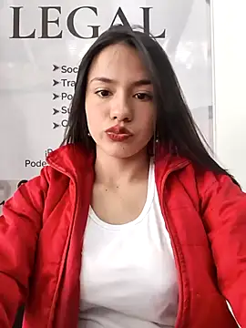 CHARLOTTE  05 online show from November 1, 2025, 2:22 pm