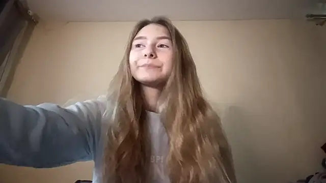 Nymera flare online show from December 5, 2025, 6:45 am