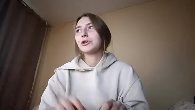 Nymera flare online show from December 1, 2025, 6:14 am