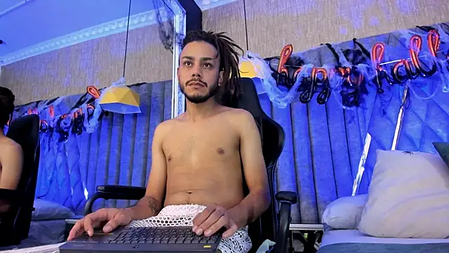 Boss Domiinator online show from November 2, 2025, 4:06 am