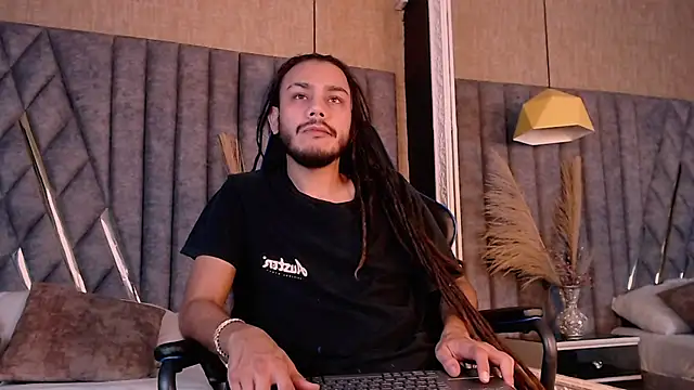 Boss Domiinator online show from September 19, 2025, 3:10 am