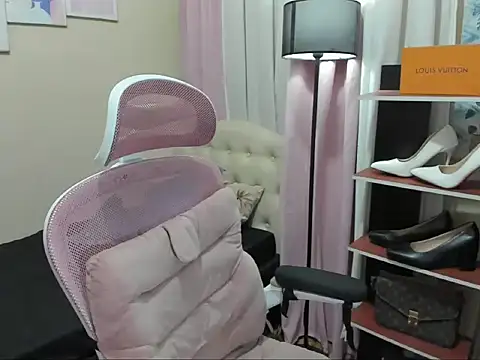 Seductive Margaux online show from October 6, 2025, 11:22 am