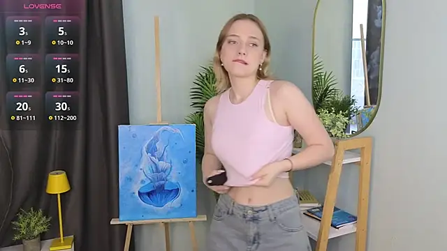 HollieCollelo online show from October 10, 2025, 3:18 am