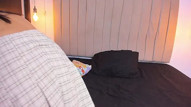 escar let online show from October 8, 2025, 7:25 pm