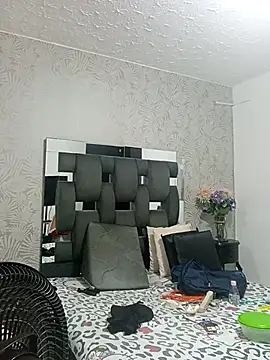 MissDiabla  online show from October 3, 2025, 2:07 pm