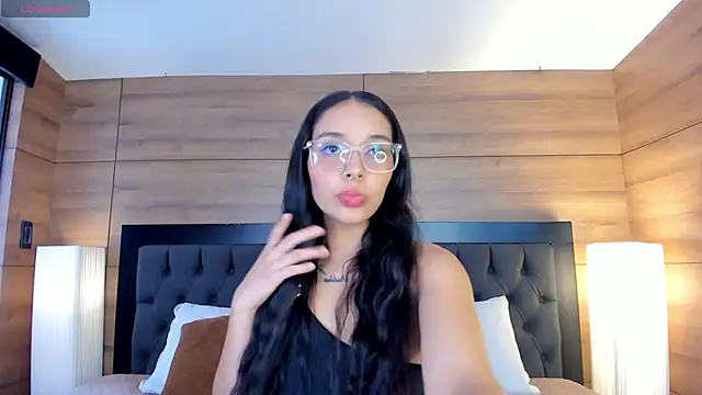 Snapshot of Roseaurora chatting on March 18, 2026, 1:02 pm Roseaurora online show from March 18, 2026, 1:02 pm