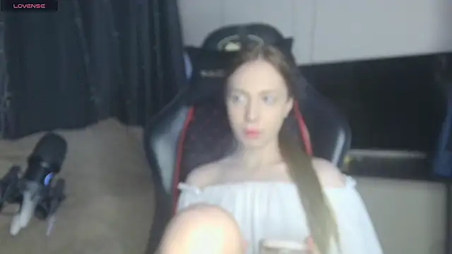 BabbbyFoxxx online show from March 13, 2026, 7:02 am