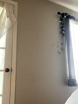 Prettygirl6070 online show from October 13, 2025, 4:30 pm