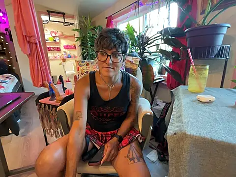 kinkycanner online show from June 25, 2026, 2:09 am