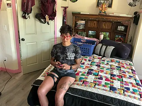 kinkycanner online show from June 15, 2026, 8:19 pm