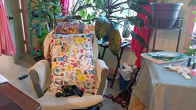 kinkycanner online show from June 24, 2026, 2:21 am