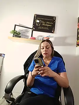 Madisson-04  online show from August 6, 2026, 1:06 pm