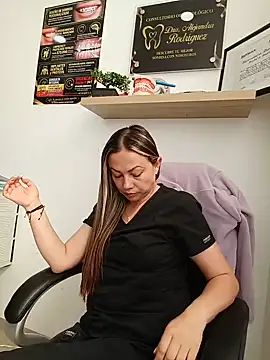 Madisson-04  online show from June 25, 2026, 3:06 pm
