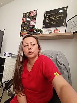 Snapshot of Madisson-04_ chatting on June 18, 2026, 5:51 pm Madisson-04 online show from June 18, 2026, 5:51 pm