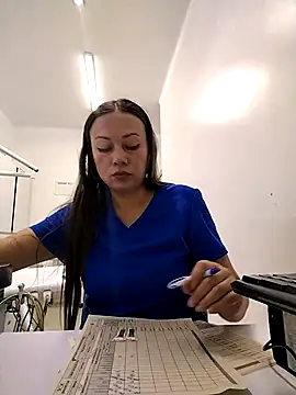 Madisson-04  online show from November 6, 2025, 9:41 pm