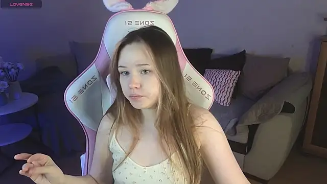 Sweetie Hope online show from November 13, 2025, 4:33 pm