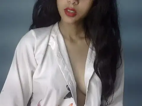 Saniya9B online show from November 17, 2025, 4:38 am