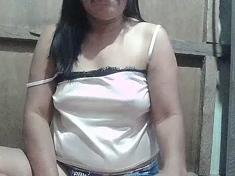 hotmama 063 online show from June 4, 2026, 9:41 pm