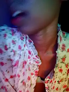 BunnyBloom25 online show from September 17, 2025, 4:31 pm