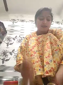 Snapshot of LUCKY_cut chatting on February 16, 2026, 2:21 am LUCKY cut online show from February 16, 2026, 2:21 am