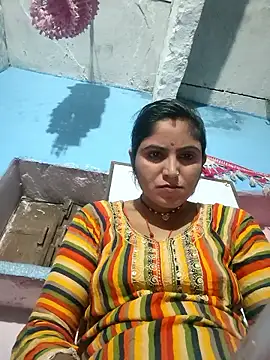 LUCKY cut online show from October 8, 2025, 3:46 pm